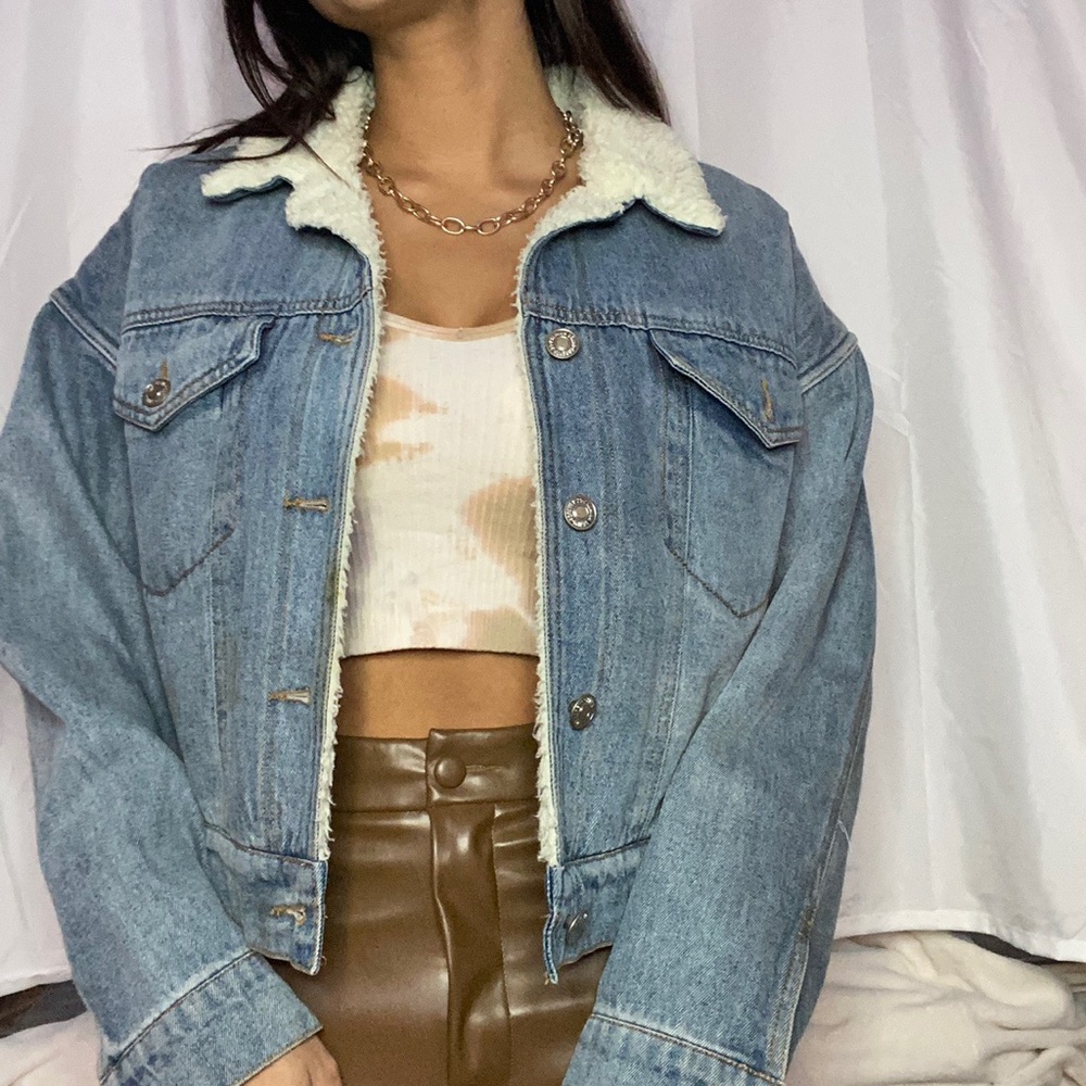 Blue Denim Jacket with Shearling Collar💙💙💙